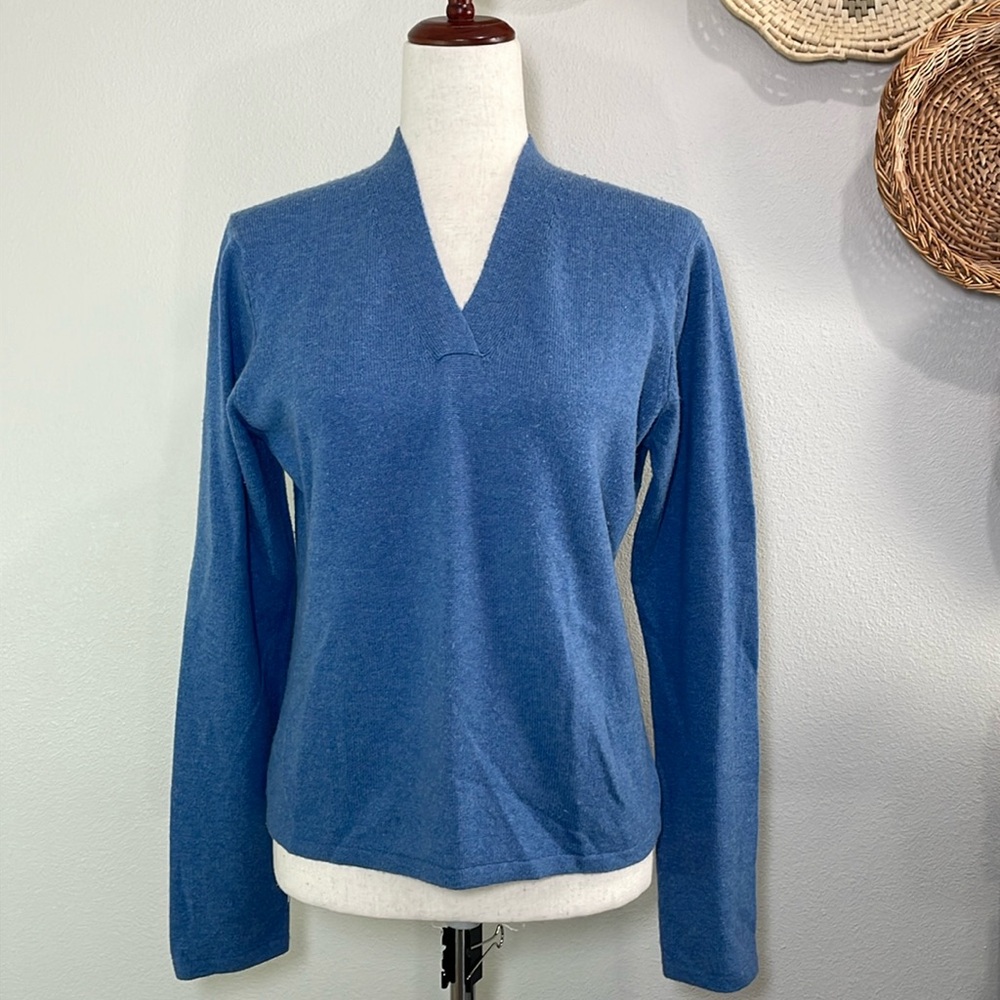 Women’s Evelyn Grace Cashmere V-Neck Sweater Soft Sky Blue Size Large